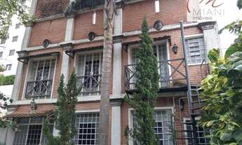 Imagem: Sobrado neoclássico para comércio ou residência