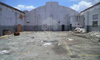 Imagem 5: Terreno à venda, 2.750 m² 20 metros de frente x 120 metros da frente aos fundos de ambos