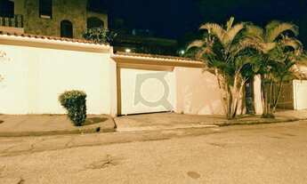 Imagem: CASA TÉRREA 3 DORMITÓRIOS À VENDA NO