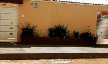 Imagem 2: Casa de 03 quartos, com linda piscina em um lote 390m2