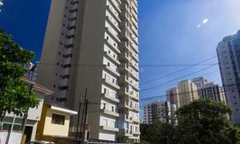 Imagem 3: Em frente ao ponto de ônibus para a estação Santa Cruz!