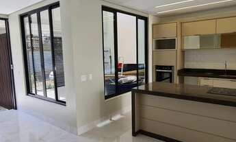 Imagem 5: LINDÍSSIMA Casa laje de condomínio rua 5 Vicente pires lote 300m2 c/ 3 suítes piscina chur