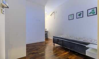 Imagem 2: Apartamento para venda tem 80 metros quadrados com 2 quartos em Copacabana - Rio de Janeir