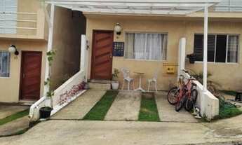 Imagem: Sobrado com 2 quartos, 2 sanitário, à