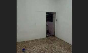 Imagem 6: Casa térrea bem conservada, ótima localização