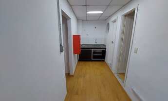 Imagem 7: Aluguel Casa Comercial com 3 andares possuindo 6 salas além de uma ótima cozinha