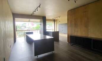 Imagem 4: Vivendas de Espanha, centro, atrás da kolina