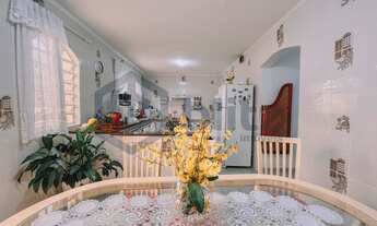 Imagem 3: Casa de Rua com 3 dorms, 2 banheiros sociais no bairro Colônia, Jundiaí - SP