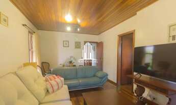 Imagem: Casa à venda com 200m², 2 quartos e 4