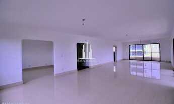 Imagem 2: Apartamento de 330m² com 4 suítes, 5 banheiros e 4 vagas de garagem em Santo Amaro - SP