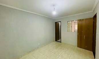 Imagem 6: Casa para Venda em Brasília, Samambaia Sul (Samambaia), 3 dormitórios, 1 suíte, 1 banheiro