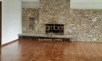 Imagem 4: Casa térrea com 1.454m² de terreno, muito verde em rua fechada