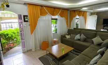 Imagem 4: Casa para venda possui 400 metros quadrados com 4 quartos em Jardim Santa Clara - Guarulho