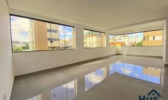 Imagem 2: Luxuoso Apartamento com 3 Quartos, 3 Suítes com Elevador e 2 Vagas no Bairro Castelo