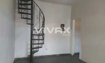 Imagem 5: Pilares - Rua Jacinto Rebelo - Casa Duplex Fundos - Quintal Frontal - Sala 2 Quartos Copa