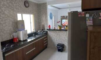 Imagem 2: Casa residencial para Venda Jardim Emília, Jacareí 3 dormitórios sendo 1 suíte, 1 sala, 2