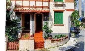 Imagem: Charmosa casa em vila estilo alemão