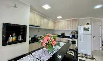 Imagem 2: Apartamento com 2 dormitórios no Edifício Garden Village em Balneário Camboriú