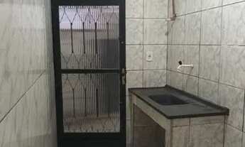 Imagem 3: Realengo, M. Bastos. Casa, quarto, sala, coz banh, toda em piso. R$ 520