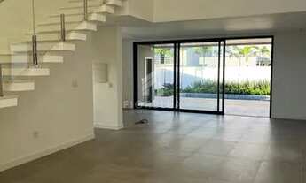 Imagem 2: Casa com 03 dormitórios 03 suítes no bairro Pedra Branca em Palhoça/SC