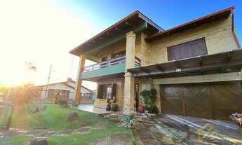 Imagem 2: Casa e Sobrado de 3 dormitórios à Venda - Xangri-lá