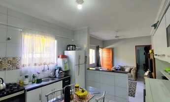 Imagem 4: Casa a venda a 500 metros da praia em Mongaguá