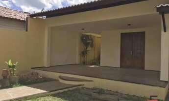 Imagem: Casa com 4 suítes para venda no Bairro