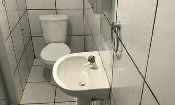 Imagem 5: Apartamento mobiliado na Av João Durval, cruzamento com a Presidente, Centro