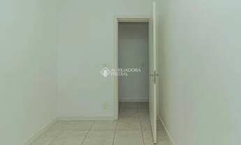 Imagem 6: Apartamento para aluguel tem 74 metros quadrados com 3 quartos em Jardim Itu - Porto Alegr