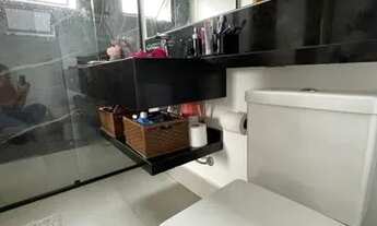 Imagem 6: Casa de alto padrão em condomínio, com 3 suítes e piscina