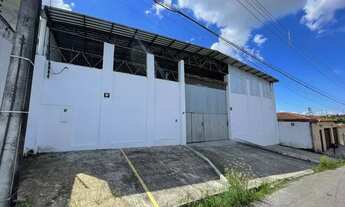 Imagem 6: ALUGO GALPÃO A 50 METROS DA AVENIDA DAS TORRES COM 540m2, 5m DE PÉ DIREITO, AGUA DE POÇO