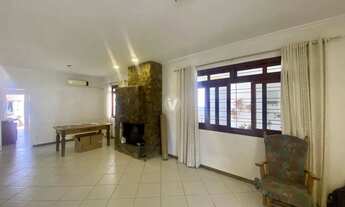 Imagem 4: Casa a venda em Camobi com 3 dormitórios, suite e 4 vagas de garagem!