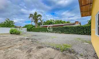 Imagem 5: Casa à Venda Próximo à Baía de Guaratuba, 3 Quartos, 1 Suíte e Cozinha Planejada