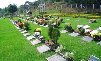 Imagem: Jazigo Perpétuo no Jardim da Saudade, Sulacap