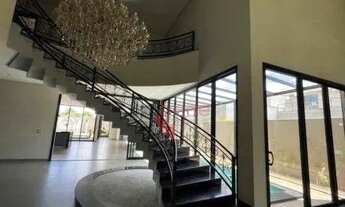 Imagem 2: Casa de Alto padrão em Condomínio Fechado à Venda de 06 Quartos no Bairro Condomínio Vila