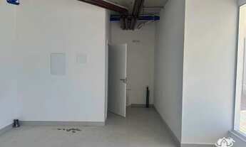 Imagem 3: Sala comercial com 28m² no Pantai Home Center em Balneário Piçarras de frente para a Nereu