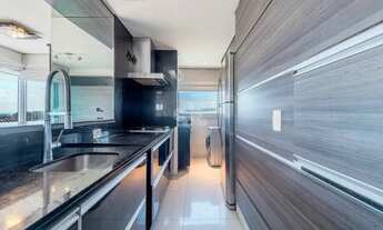 Imagem 4: Apartamento 02 dormitórios, sendo 01 suíte, 73m2, com sacada, semimobiliado no Três Figuei