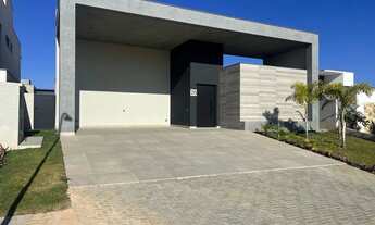 Imagem: Exclusiva Casa Térrea com 4 Suítes e Piscina