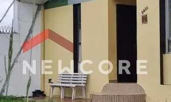 Imagem 2: Casa em Rua Professor Lício de Lima - Novo Mundo - Curitiba/PR