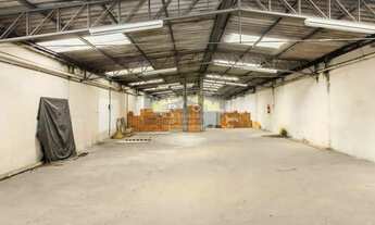 Imagem 2: Galpão para Venda em São Paulo, São João Clímaco, 3 banheiros, 3 vagas