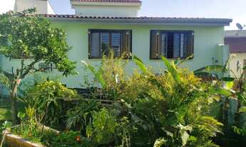 Imagem 2: Casa Ampla com 5 Dormitórios e Vista para o Guaíba no Bairro Teresópolis Porto Alegre/RS