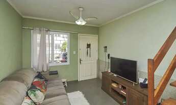 Imagem 2: Casa sobrado em condomínio fechado no Alto Petrópolis de 2 dormitórios e vaga