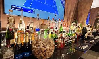 Imagem 3: Ponto restaurante à beira mar (porteira fechada