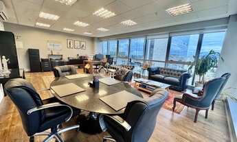 Imagem 4: Conjunto comercial com 54m2 privativos, vista imperdível para o Rio e cidade a venda no Tr