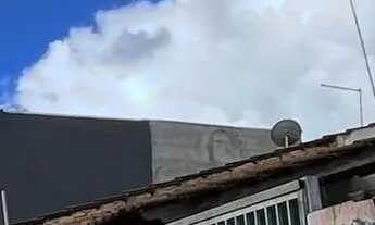 Imagem 2: 2 Quartos - Cozinha com planejados - Aceita financiamento