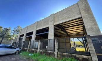 Imagem 2: Pavilhão com Mezanino e 6 Vagas no Bairro Santo Antônio