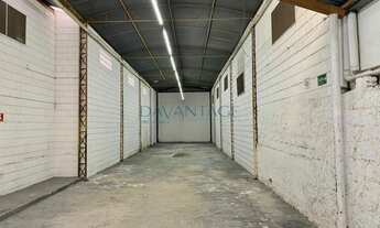 Imagem 2: Belíssimo Galpão à venda e para locação, 295m2, com vão livre de dois ambientes, dois banh