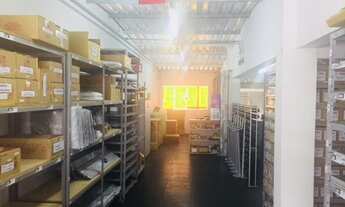 Imagem 3: Prédio com 3 andares, 2 mezaninos, com 927 metros de área construída, 10 vagas, Rua Doutor