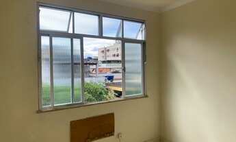 Imagem 2: Apartamento - Vista Alegre, 2 quartos com dependências