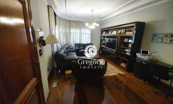 Imagem: BELÍSSIMO SOBRADO AO LADO DO CENTRO COMERCIAL